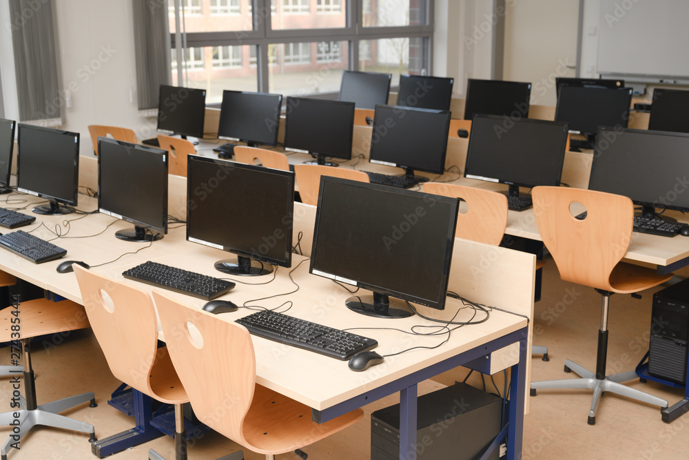 AuchipolyOldies8089 Donated Computers to Her Alma Mater